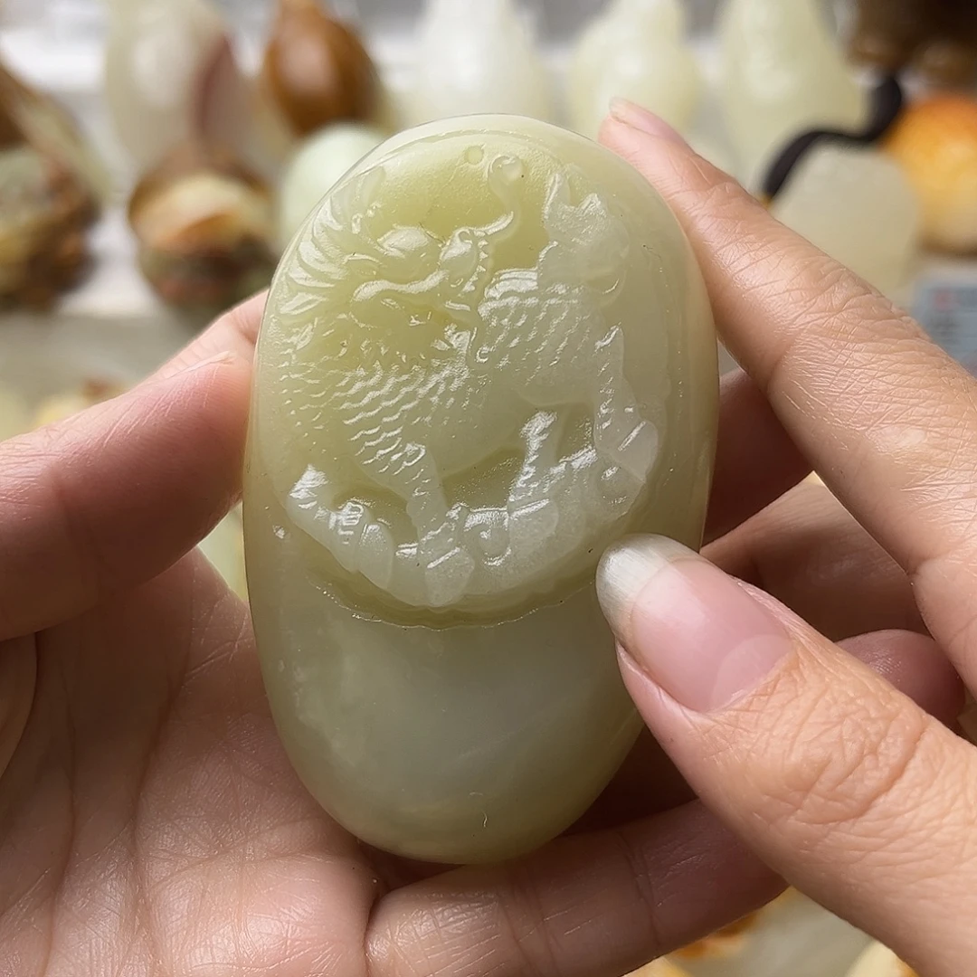 石材方解石手把摆件不退换麒麟