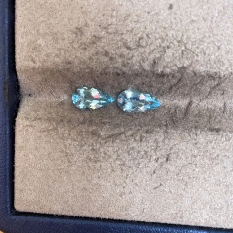 定制海蓝宝石裸石未镶嵌1.48克拉2粒