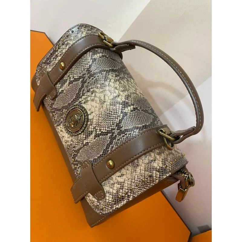 新款时尚单肩斜挎包009