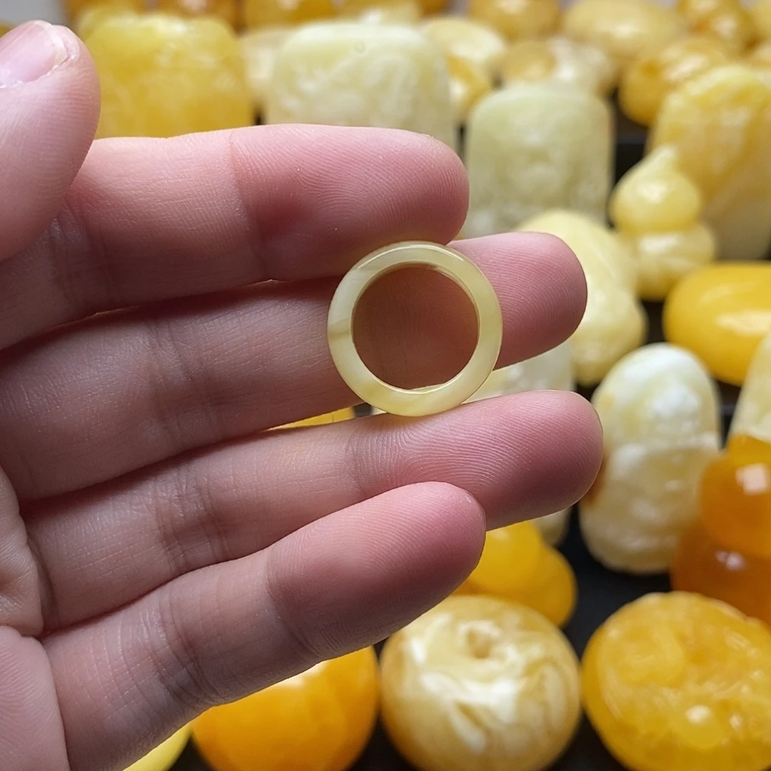 琥珀颈饰未镶嵌琥珀蜜蜡吊坠