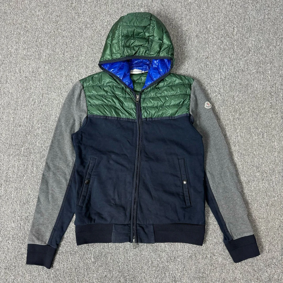99新 MONCLER 7996824 Moncler蒙口灰绿拼色薄款羽绒服 L码99新
