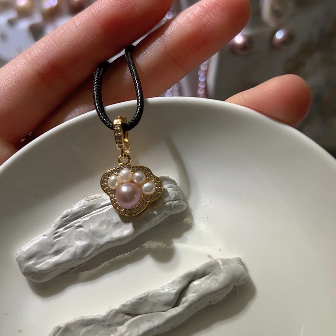 淡水珍珠银S925镶嵌耳饰