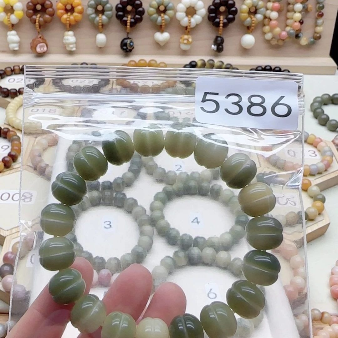 哈***8菩提根/象牙果手串