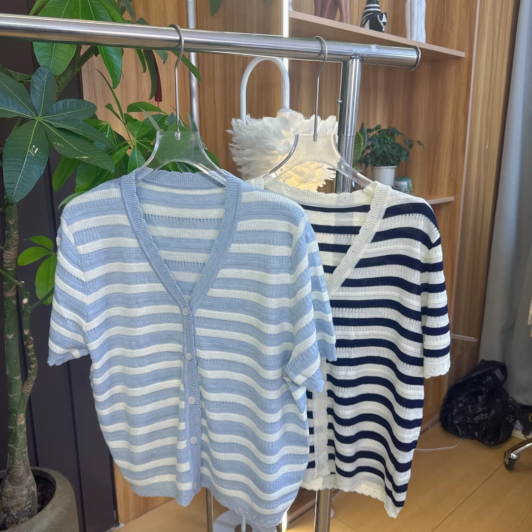 2025夏季时尚条纹V领蕾丝边轻薄条纹印花开衫夏季高级感12138