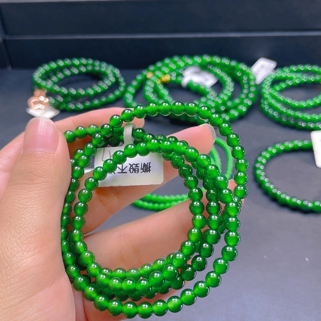 翡翠未镶嵌颈饰8888