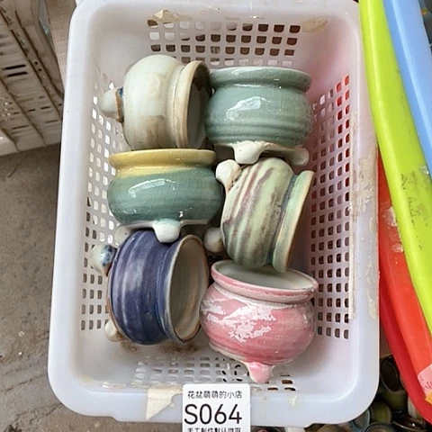 紫砂花盆064微瑕品咯口径6厘米，我