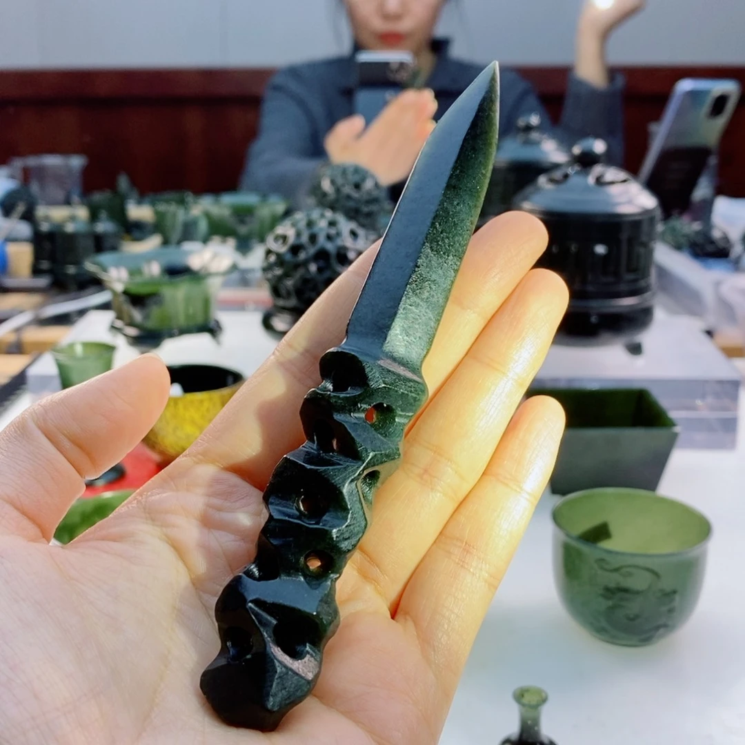 未镶嵌和田玉摆件