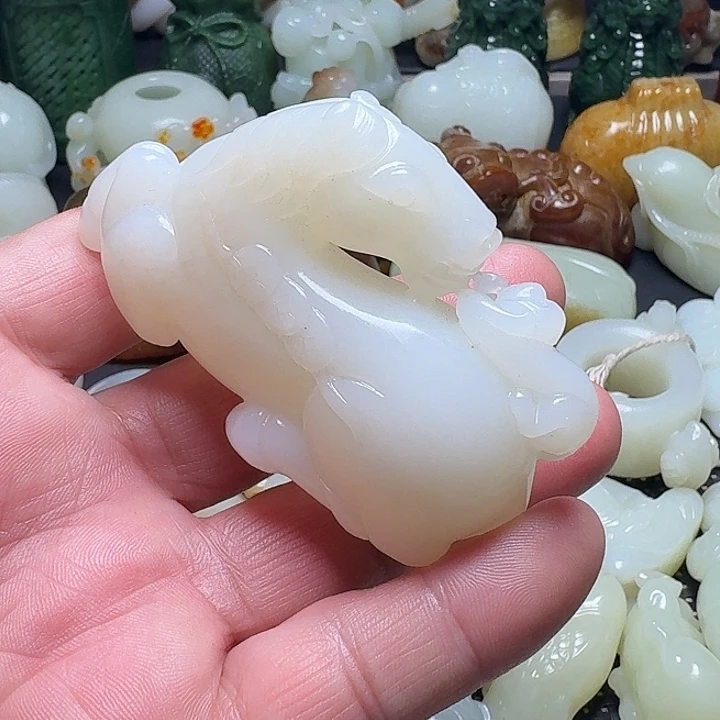 和田玉未镶嵌挂件