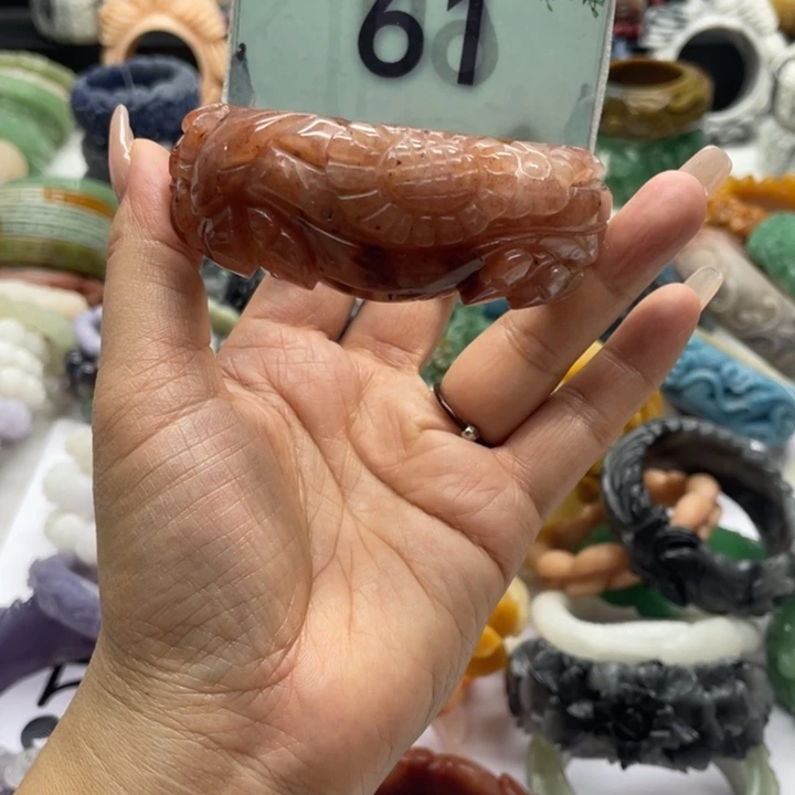 石英岩玉未镶嵌手镯