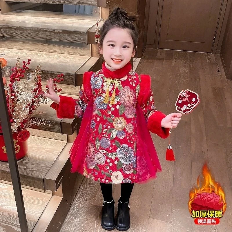 050绿色花刺绣旗袍裙