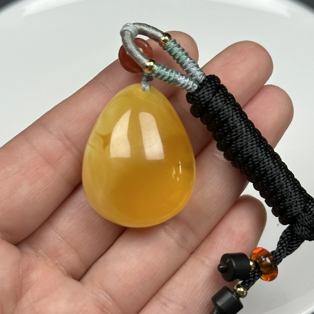Y2012天然蜜蜡水滴吊坠 8.9克/26*32*15mm 支持复检假一罚四
