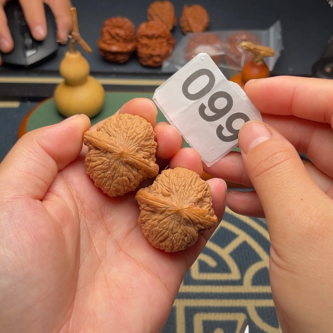 文玩核桃吊坠35泥鳅背099号