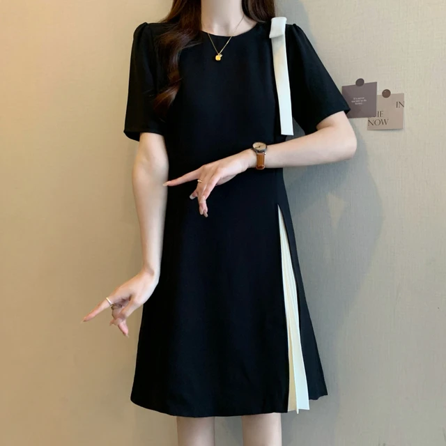显瘦遮肚短袖连衣裙夏季大码女装胖mm高级感减龄超火赫本风小黑裙