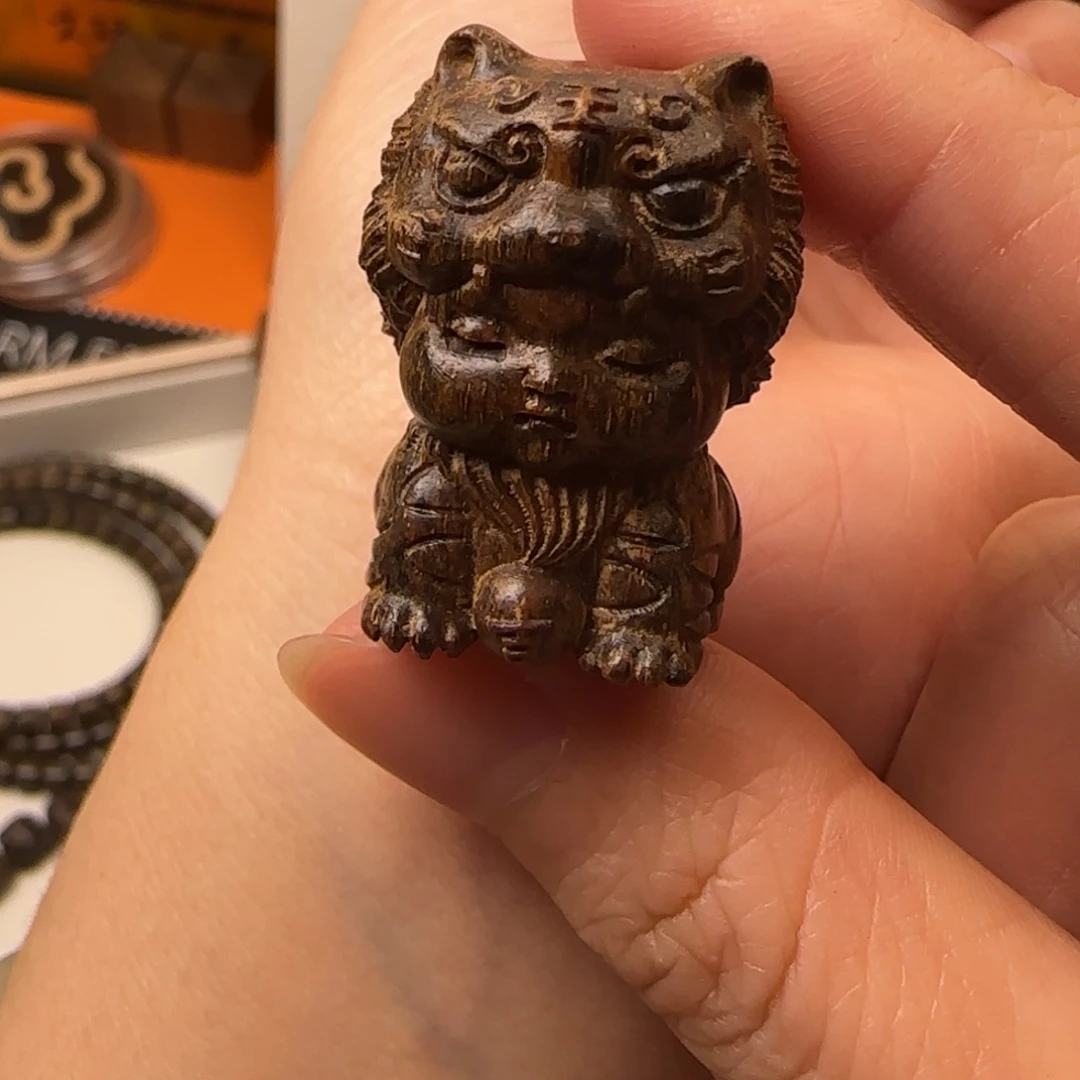 贡木其他虎娃小摆件