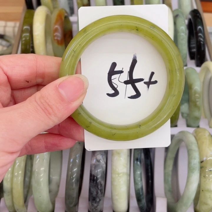 蛇纹石玉手镯未镶嵌野