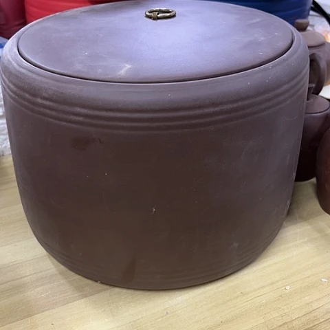 微瑕，不能明火，口径23，高度17，10斤米缸