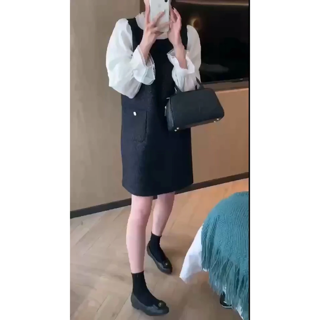 法式黑色无袖连衣裙小香风气质背心裙春秋减龄显瘦短裙网红针织