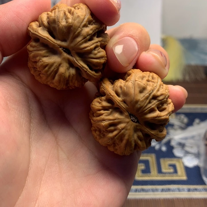 吊坠文玩核桃無*粗筋