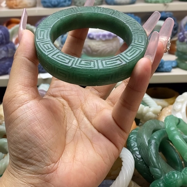 未镶嵌手镯石英岩玉