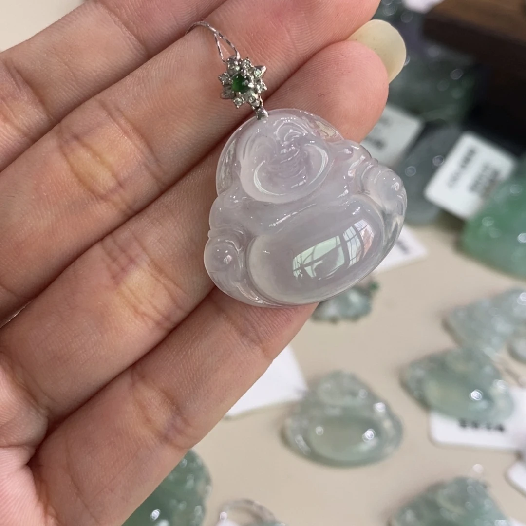 颈饰18K金镶嵌翡翠佛公