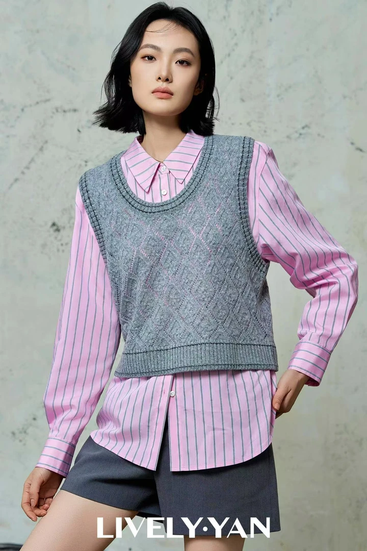 LIVELY YAN LY70256-41毛织背心