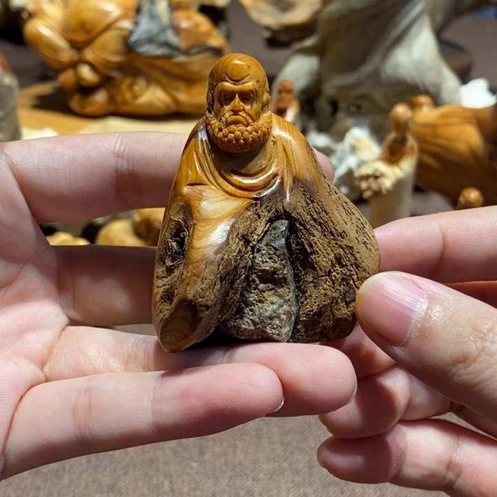 柏木（崖柏）抱石达摩掌中宝