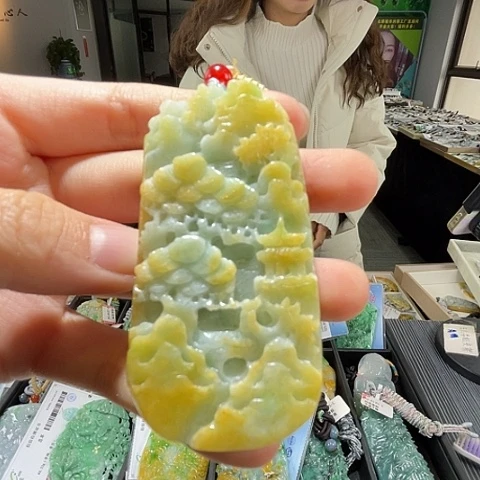 翡翠未镶嵌颈饰翡翠