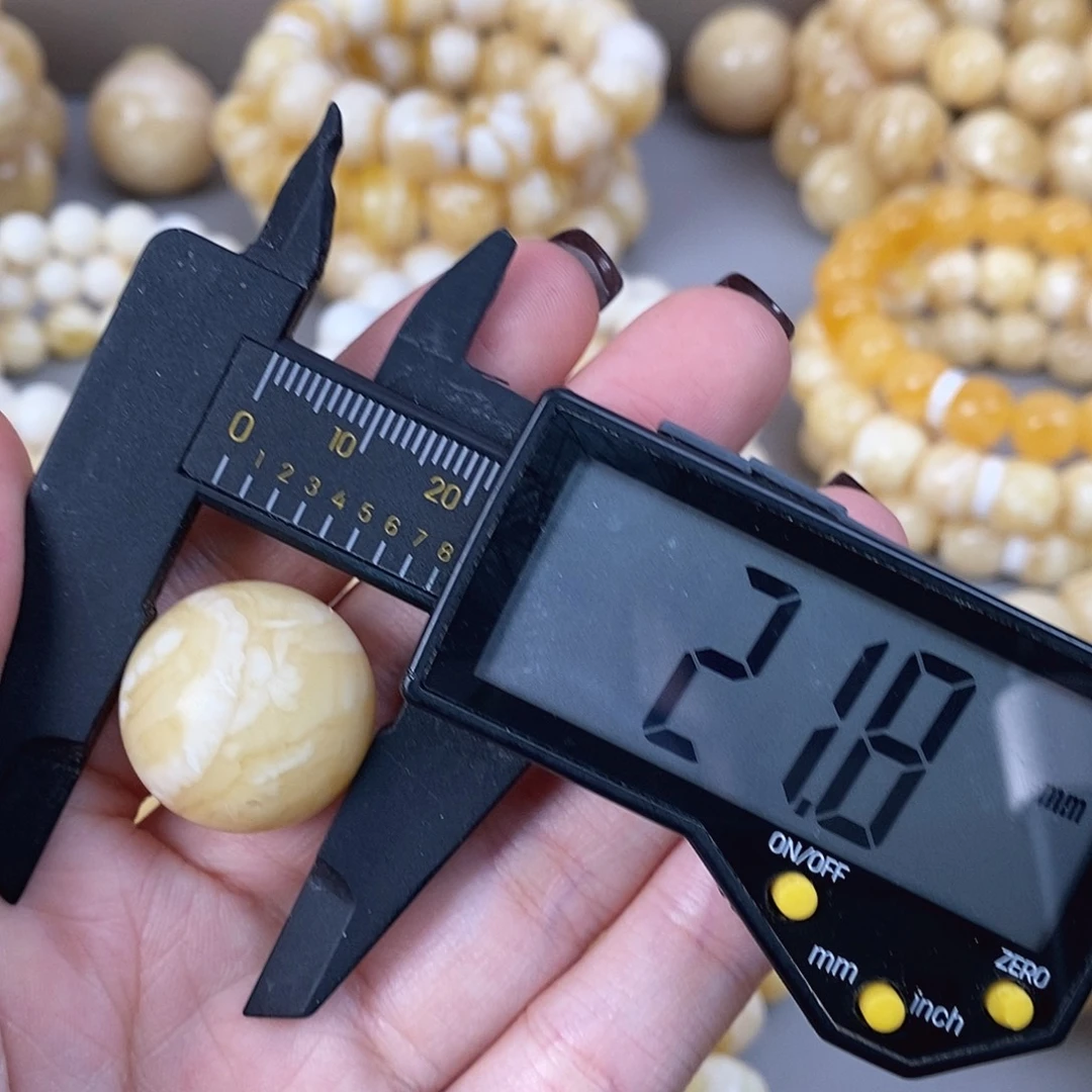 蜜蜡未镶嵌珠宝奇石5.7g