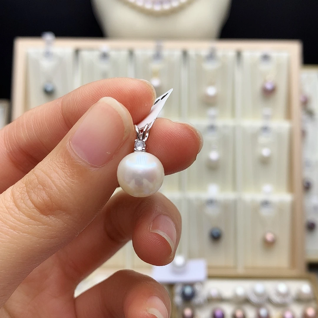 淡水珍珠颈饰合金