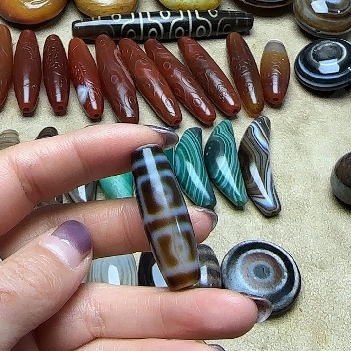 玛瑙/玉髓未镶嵌珠宝半成品33