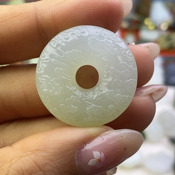 和田玉未镶嵌颈饰平安扣吊坠