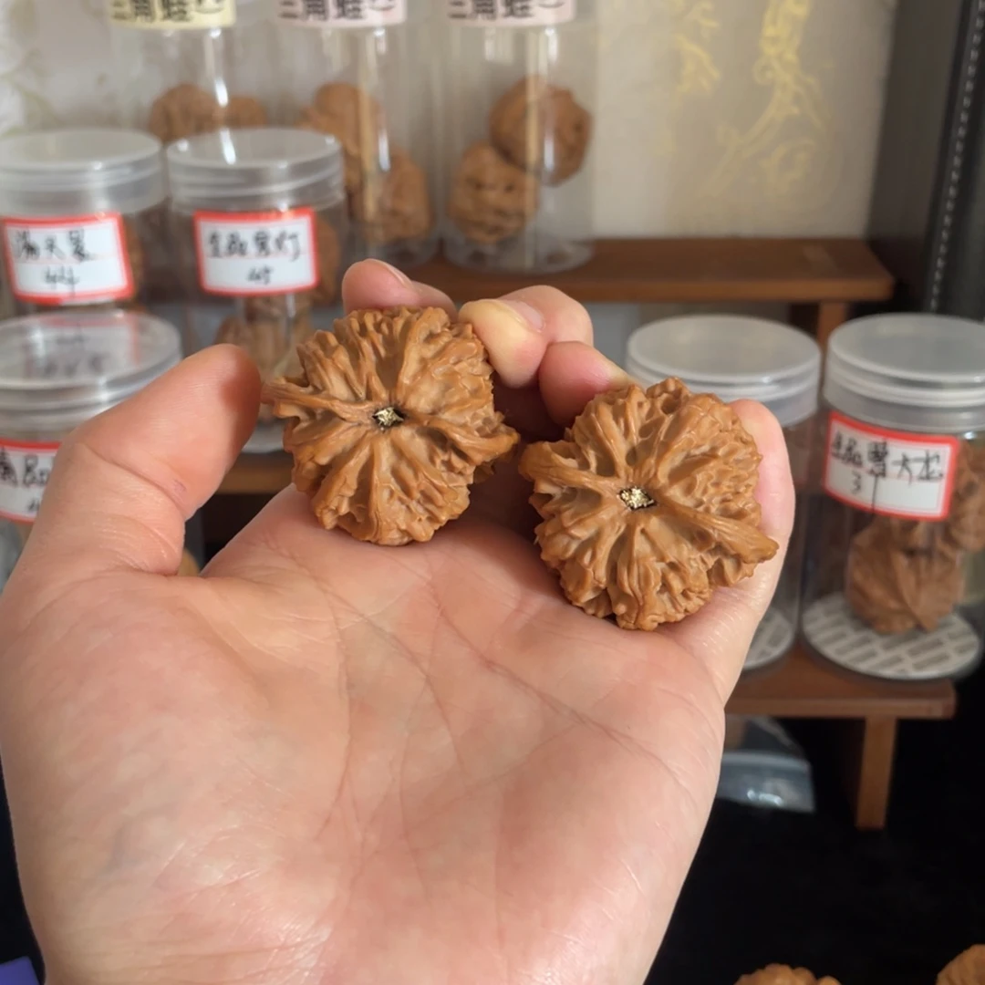 文玩核桃吊坠?****全品42