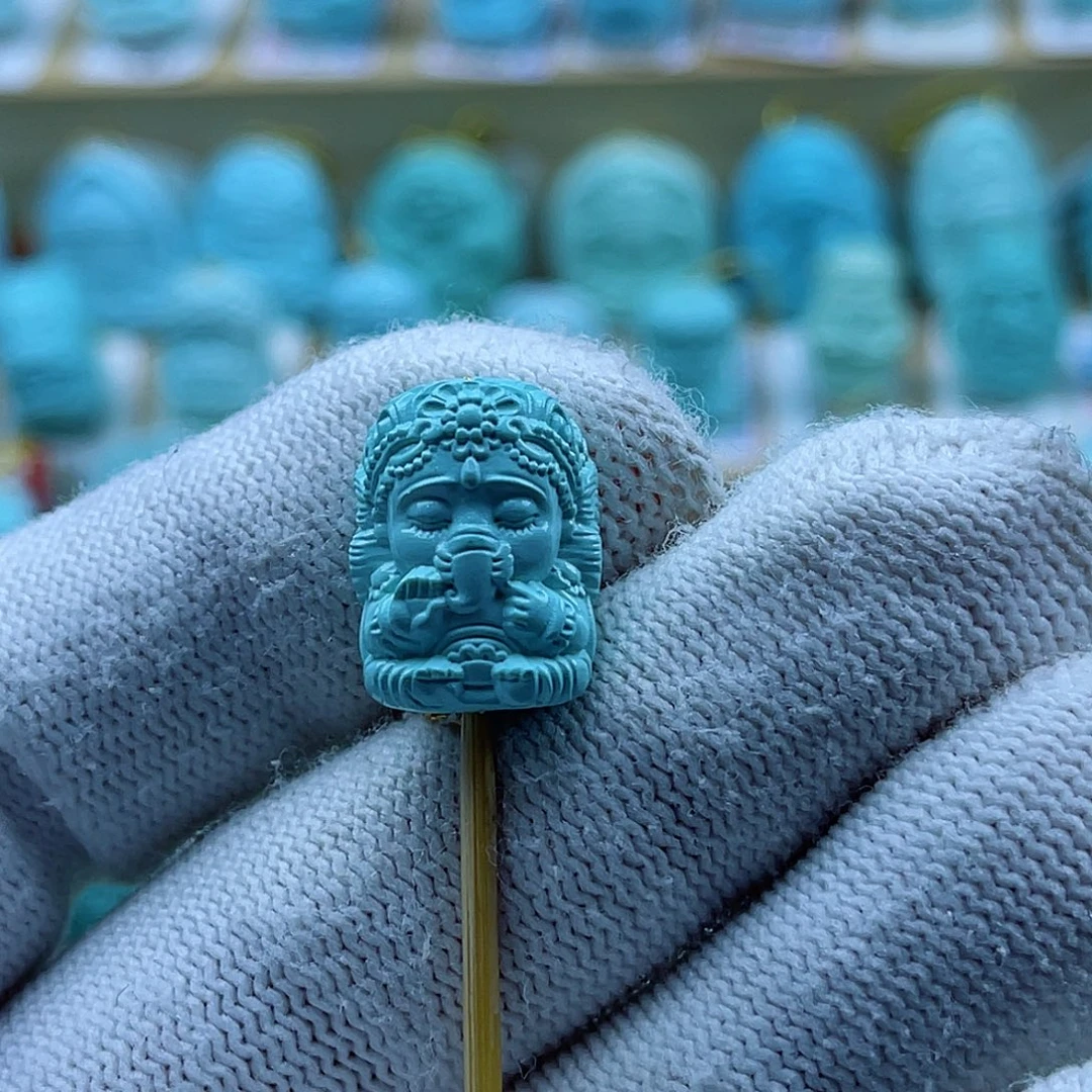 绿松石未镶嵌珠宝奇石