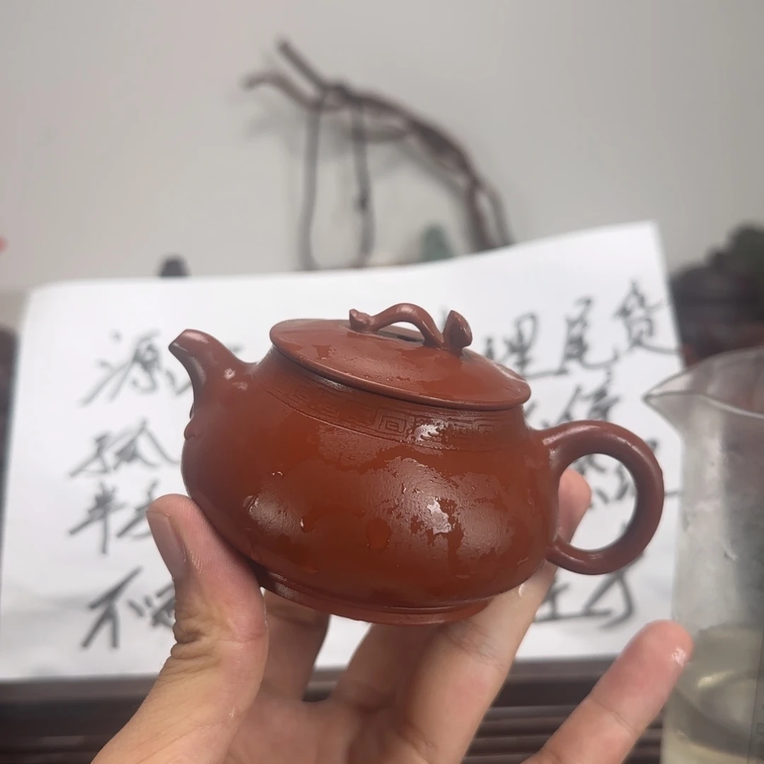 紫砂公道杯朱泥儒相