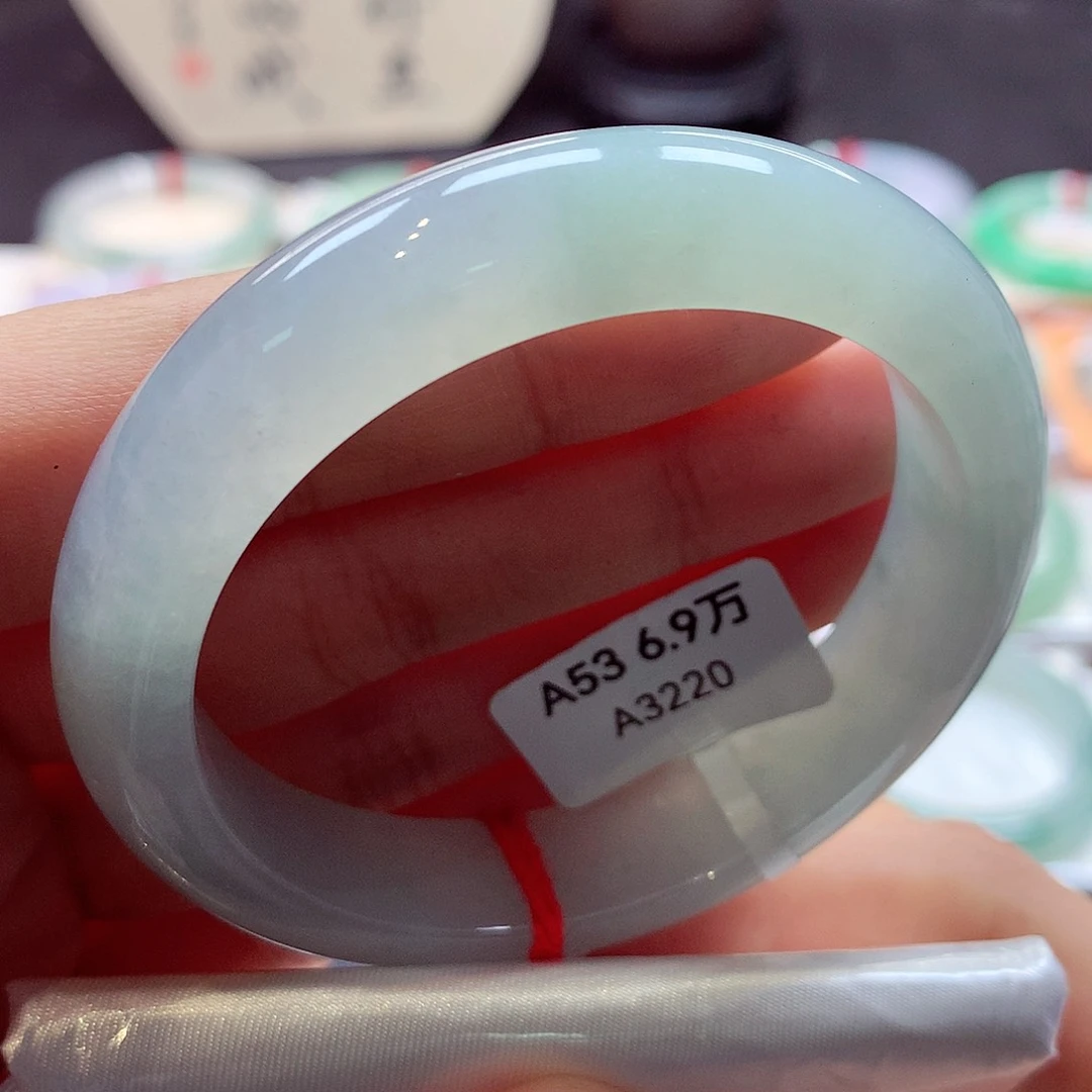 翡翠手镯未镶嵌@***o正圈77