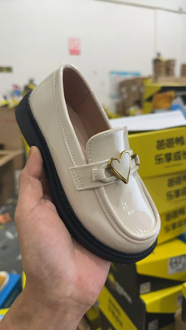 39901女童皮鞋断码清仓