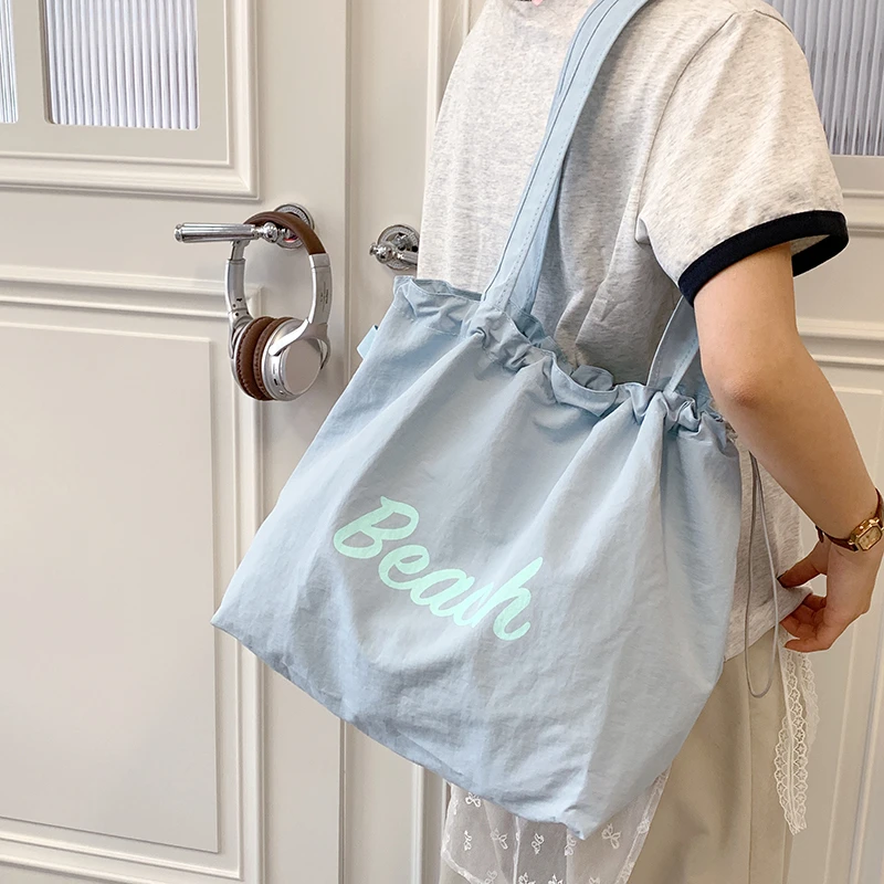 2025时尚百搭休闲春夏小众斜跨包网红单肩潮流沙滩包