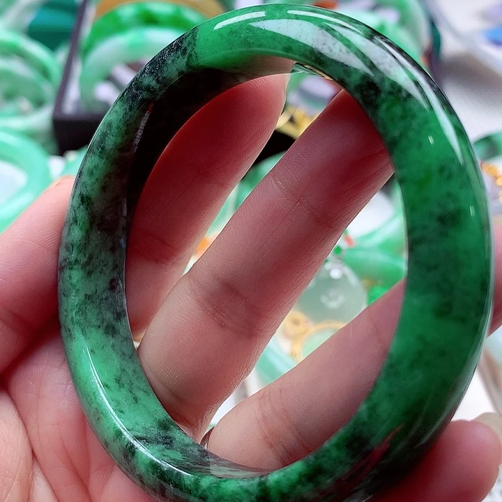 翡翠未镶嵌手镯翡翠