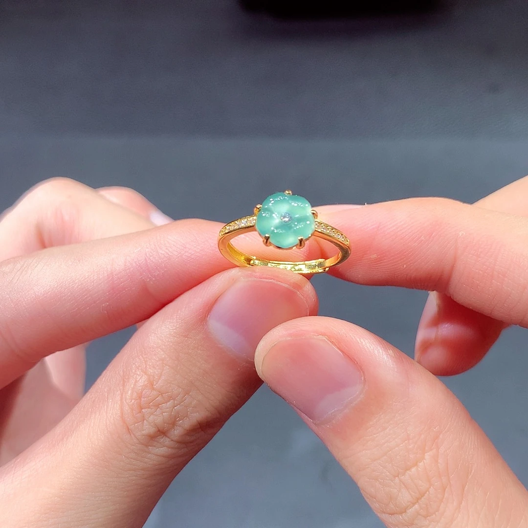 翡翠戒指未镶嵌翡翠