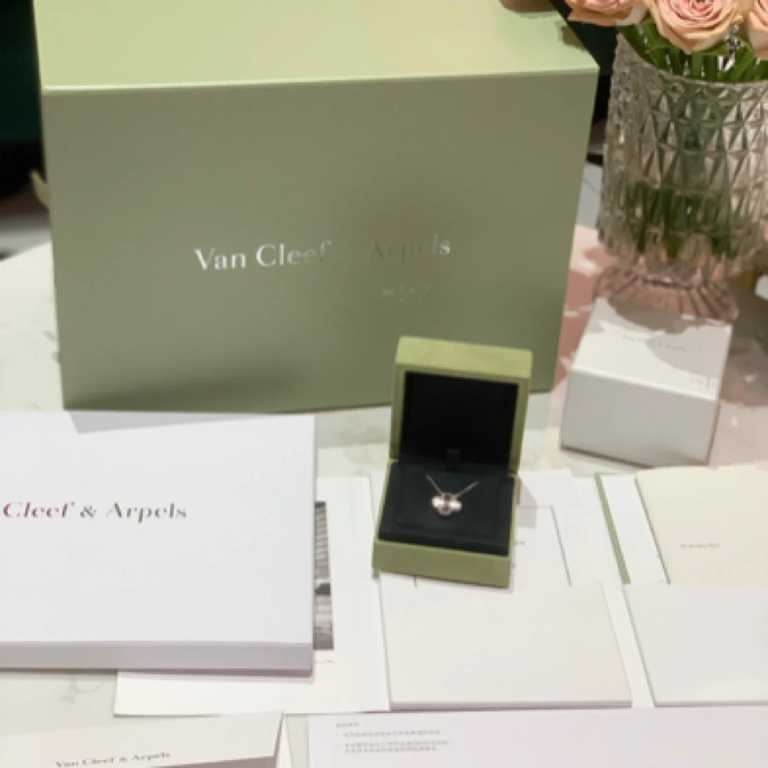 99新 梵克雅宝 四叶草白金镭射项链中号