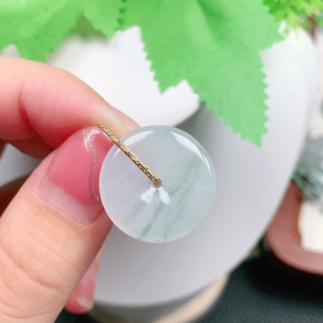 翡翠18K金镶嵌颈饰平安