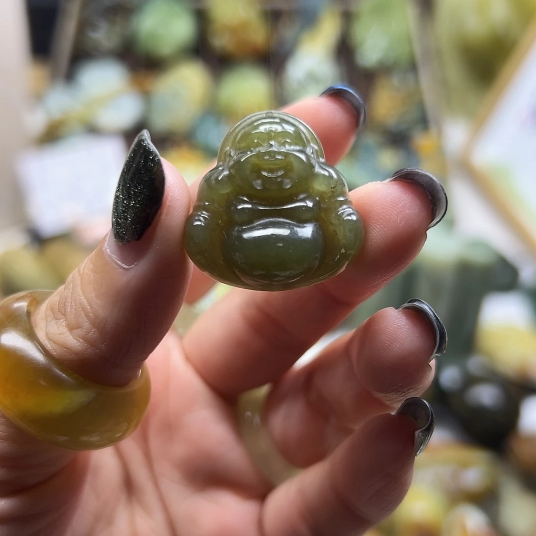 岫岩老玉（透闪石质玉）未镶嵌颈饰老玉笑佛