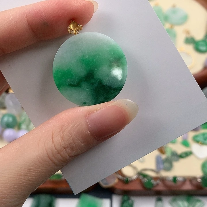 翡翠18K金镶嵌颈饰776425788888