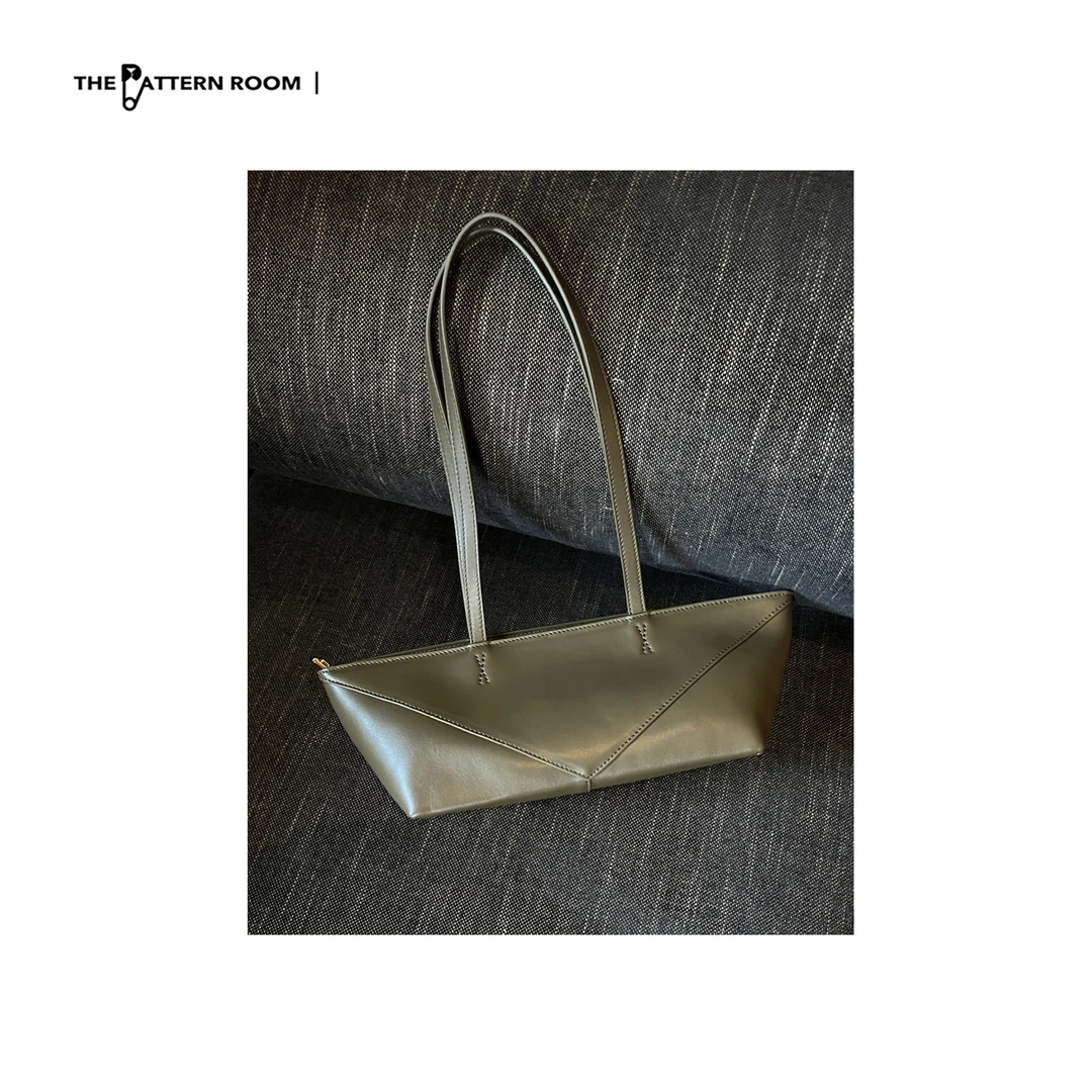 The pattern room | 质感加持暗苔绿硬皮几何手提包