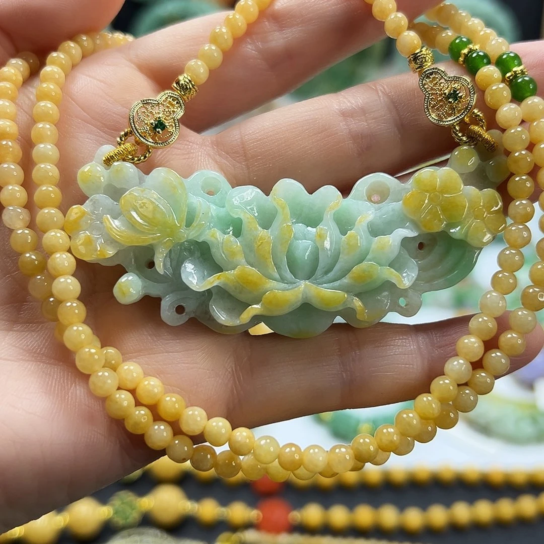 翡翠未镶嵌颈饰吊坠