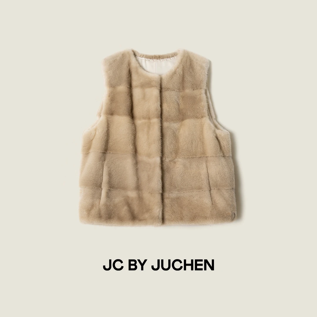 黑标线“阿波罗”毛色华贵皇冠水貂横排优雅圆领马甲FW116004-179