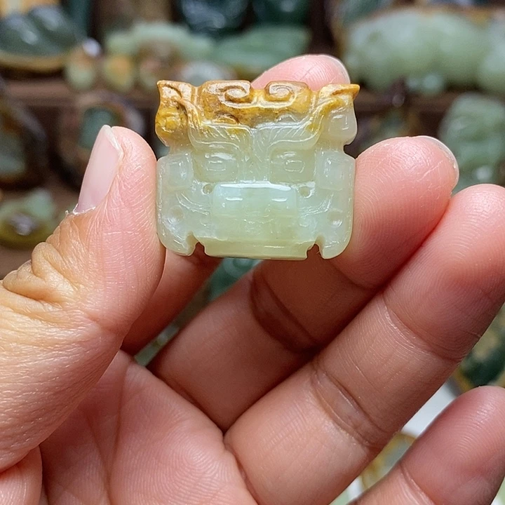 岫岩河磨玉（透闪石质玉）未镶嵌颈饰