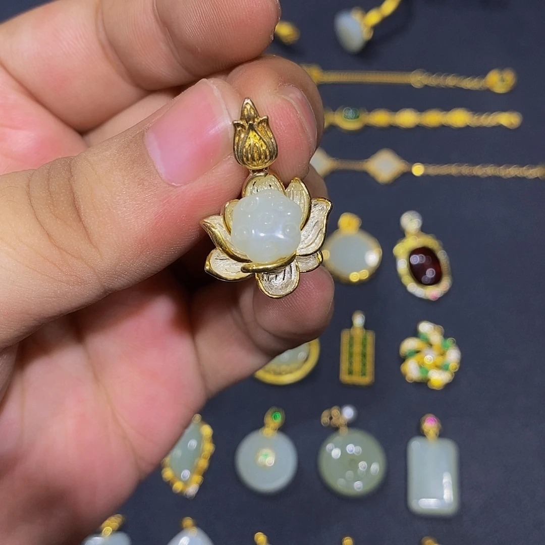 和田玉银S925镀金镶嵌颈饰