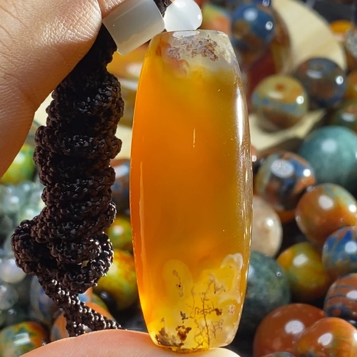 用***8玛瑙/玉髓未镶嵌颈饰