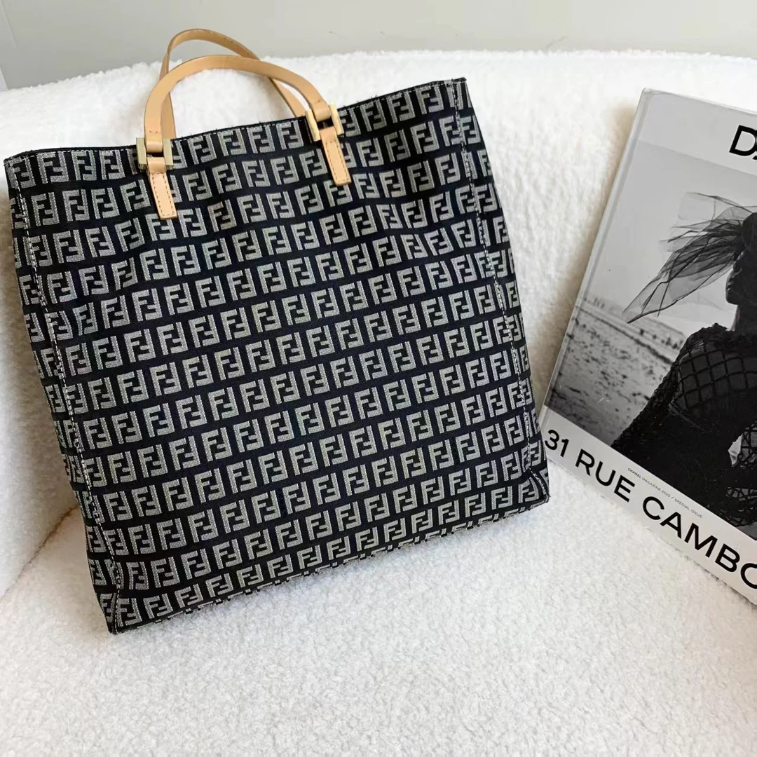 95新 FENDI/芬迪 壹臻/老花中古帆布托特包 14341250/12期免息